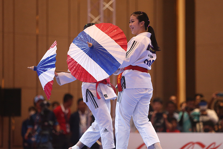 Độc lạ môn võ Jujitsu SEA Games 32: Võ sĩ mang chảo, nón quai thao lên sàn đấu - 8