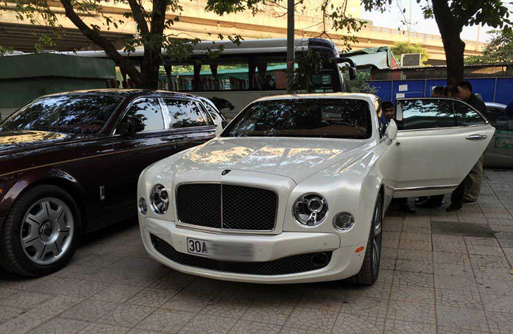 Đây là "xế hộp tiền tỷ" Bentley Mulsanne của Chủ tịch tập đoàn Mường Thanh - 3