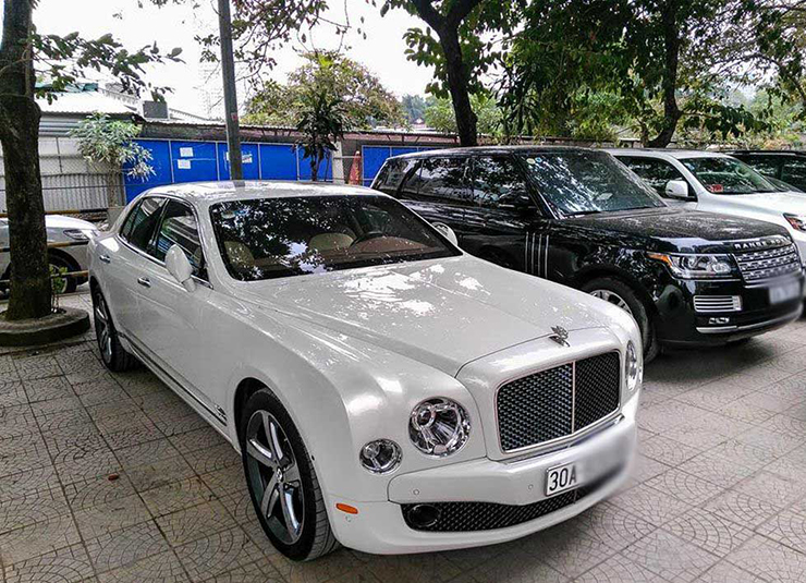 Đây là "xế hộp tiền tỷ" Bentley Mulsanne của Chủ tịch tập đoàn Mường Thanh - 1