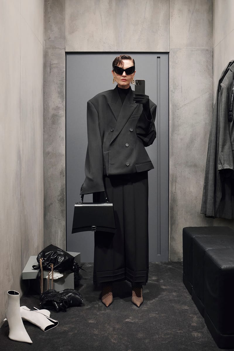 Balenciaga Fall 2023 lăng xê tông màu đen, kiểu dáng phóng khoáng - 6