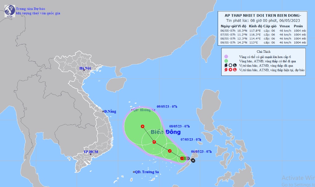 Thông tin mới nhất về vị trí và cường độ của áp thấp nhiệt đới trên Biển Đông - 1