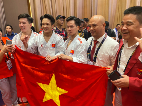 Trực tiếp SEA Games 32 đoàn Việt Nam ngày 6/5: &#34;Nữ hoàng đi bộ&#34; Thanh Phúc lần thứ 5 vô địch - 30