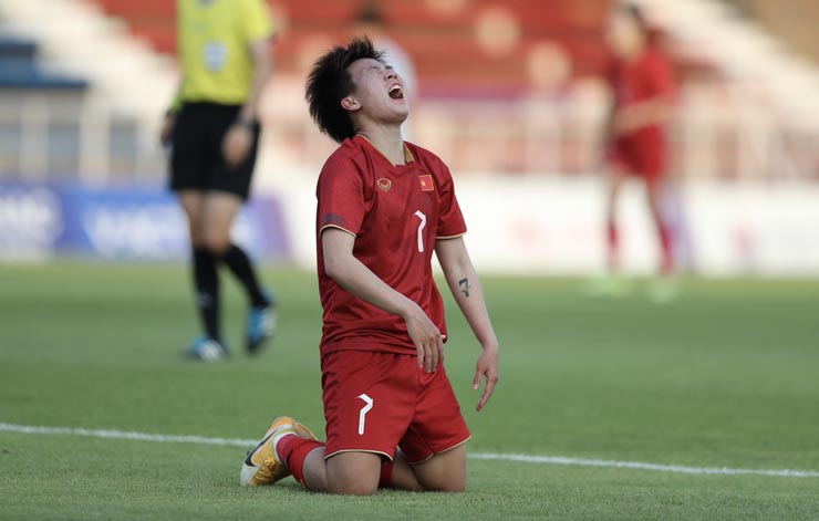 Trực tiếp bóng đá nữ Việt Nam - Myanmar: Thùy Trang ấn định chiến thắng (Hết giờ) - 9
