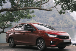 Giá xe Honda City niêm yết và lăn bánh tháng 5/2023