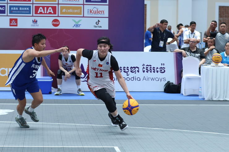 ĐT bóng rổ nữ Việt Nam giành HCV SEA Games: Bật tung cảm xúc, nước mắt hạnh phúc - 5
