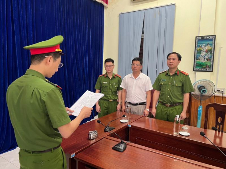 Khởi tố, bắt tạm giam Phó Giám đốc Sở NN & PTNT tỉnh Sơn La - 1