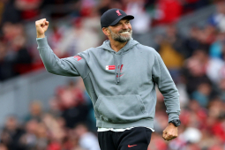 Klopp mơ Liverpool nước rút ”thần kỳ” vào top 4: Hy vọng MU sảy chân liên tiếp