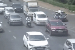 Video: Lái xe ”hất” cảnh sát lên kính lái và bỏ chạy suốt 19km