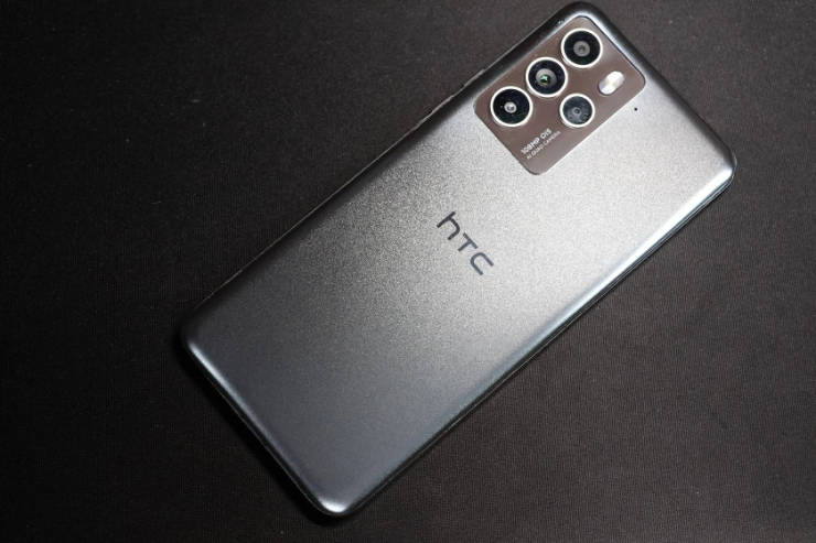 Thêm hình ảnh chiếc điện thoại rất được chờ đợi của HTC - 1