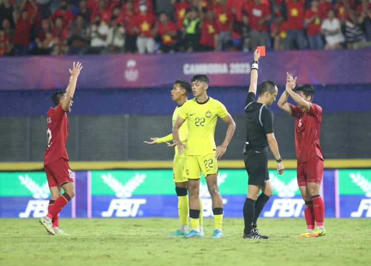 Trực tiếp họp báo U22 Malaysia - U22 Việt Nam: HLV Elavarasan nói về thất bại - 1