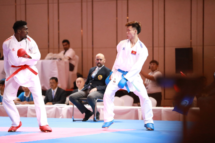 Nghẹn ngào thầy trò karate Việt Nam ôm nhau bật khóc với cú đúp HCV SEA Games - 6