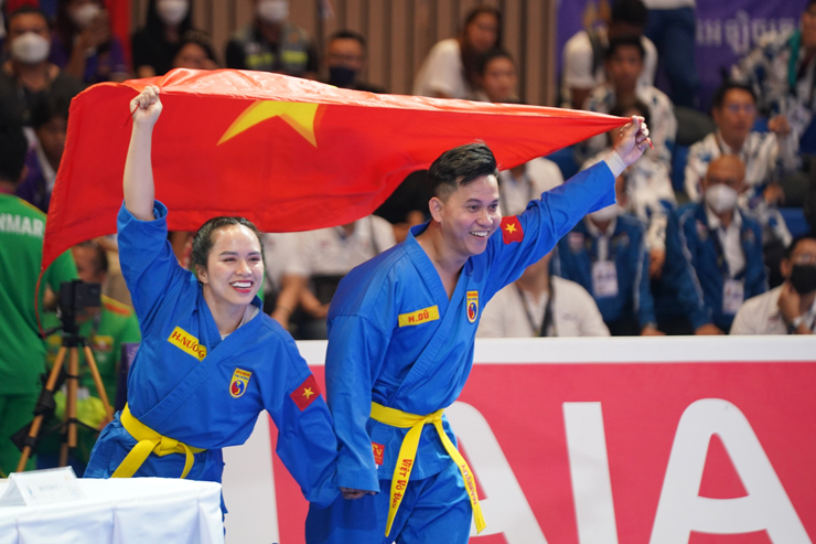 Võ sỹ Việt Nam bị đau dập xương sườn vẫn giành HCV SEA Games 32 - 5