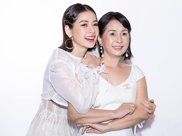 Thân thế kín tiếng của mẹ ruột Chi Pu: Giáo viên trường cấp 2 nổi tiếng ở Hà Nội, dốc sức cùng chồng nuôi dạy con - 5