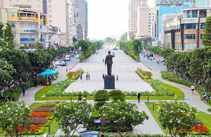Nghiên cứu lắp mái che ở phố đi bộ Nguyễn Huệ - 1