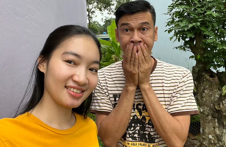 Vợ kém 26 tuổi bị bình luận ngoại hình, Tiết Cương phản ứng ra sao? - 1