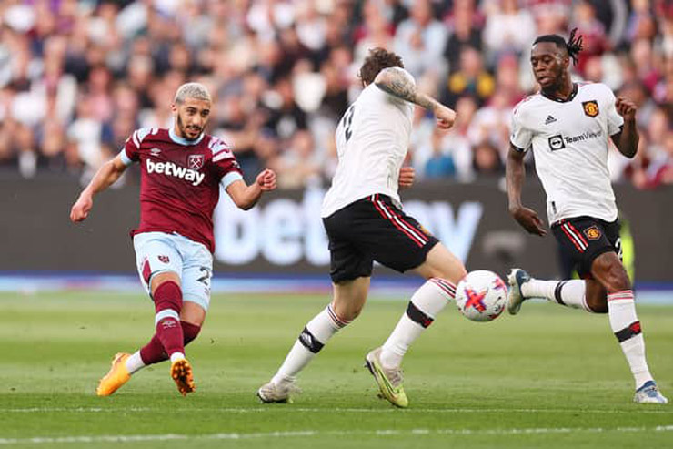 Said Benrahma sút tung lưới MU giúp West Ham thắng sốc 1-0