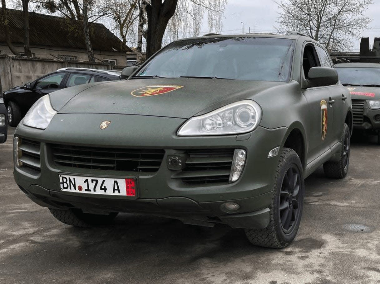 Chiếc Porsche Cayenne được Car4Ukraine cung cấp cho chỉ huy Ukraine (ảnh: BI)