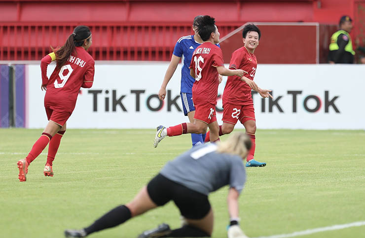 Video bóng đá nữ Việt Nam - Philippines: Cay đắng dù thắng vẫn bị loại (SEA Games) - 2
