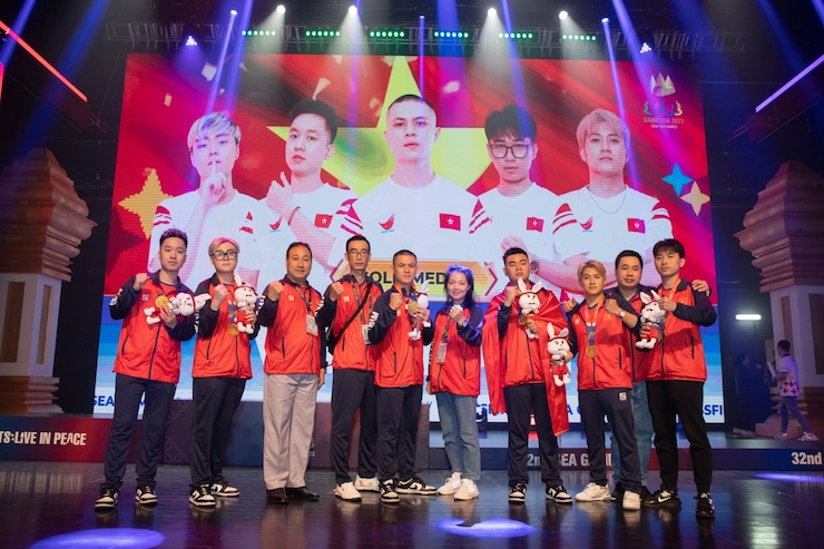 eSports Việt Nam đã có HCV đầu tiên tại SEA Games 32.