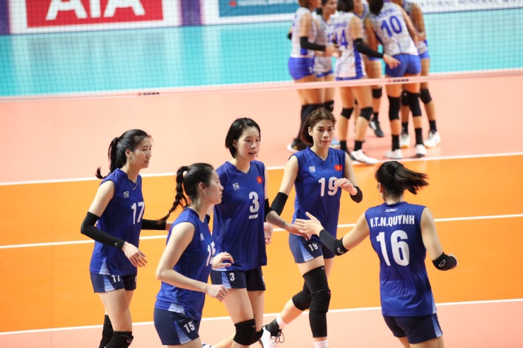Bóng chuyền nữ Việt Nam thắng Philippines 3-0, sáng cửa vào bán kết - 3