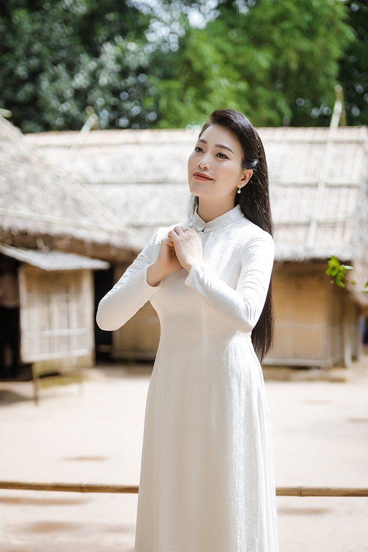 “Sao Mai” Huyền Trang ra mắt MV nhạc trong dịp đặc biệt 19/5 - 8