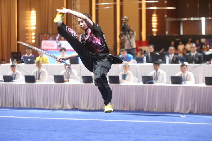 Người đẹp Wushu Thúy Vi múa kiếm giành HCV, làm quà sinh nhật ở SEA Games - 4