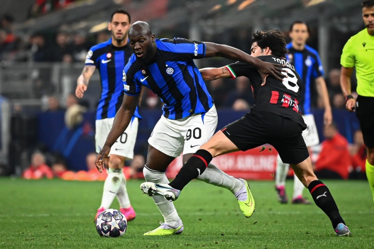 Rực lửa derby AC Milan - Inter bán kết Cúp C1: Hàng công 71 tuổi ghi dấu ấn - 8