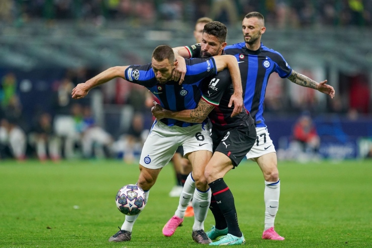 Rực lửa derby AC Milan - Inter bán kết Cúp C1: Hàng công 71 tuổi ghi dấu ấn - 6