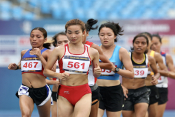 Trực tiếp điền kinh SEA Games 12/5: Nguyễn Thị Oanh lại ”lên đỉnh” 10.000m, giành 4 HCV