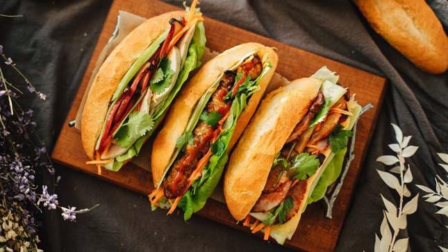 Bánh mì &#34;ngon, bổ, rẻ&#34; nhưng không phải ai cũng có thể ăn được - 3