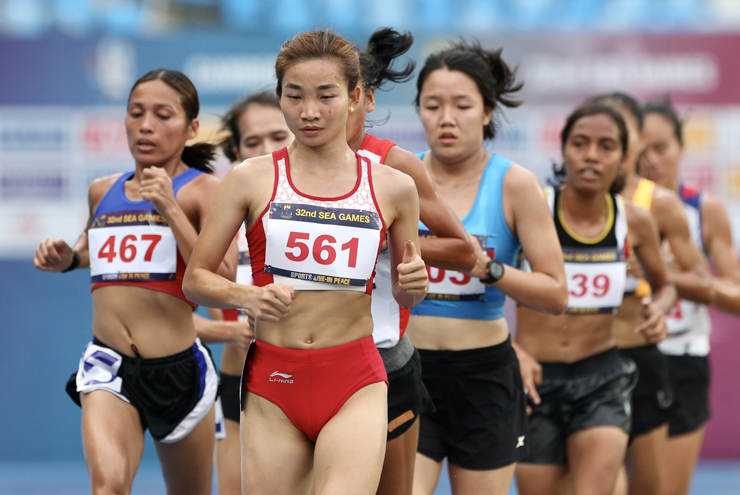 "Ốc tiêu" Oanh lần đầu giành HCV 10.000m tại SEA Games 32