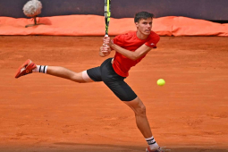 Video tennis Alcaraz - Marozsan: Ngược dòng tie-break, địa chấn ngỡ ngàng (Rome Open)