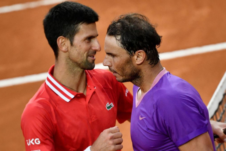 Djokovic hạ Dimitrov vẫn phàn nàn, Nadal từ chối giải tiền Roland Garros (Tennis 24/7)