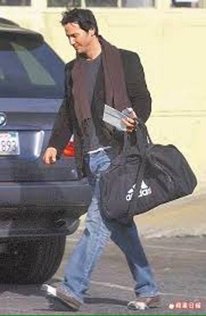 Keanu Reeves' special worn-out shoes - 2