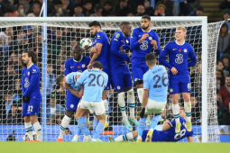 Man City, Chelsea nhận án phạt của UEFA, MU thoát tội ngoạn mục