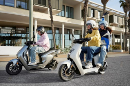 Honda trình làng xe máy điện EM1 e: đối đầu với Yamaha Neo's