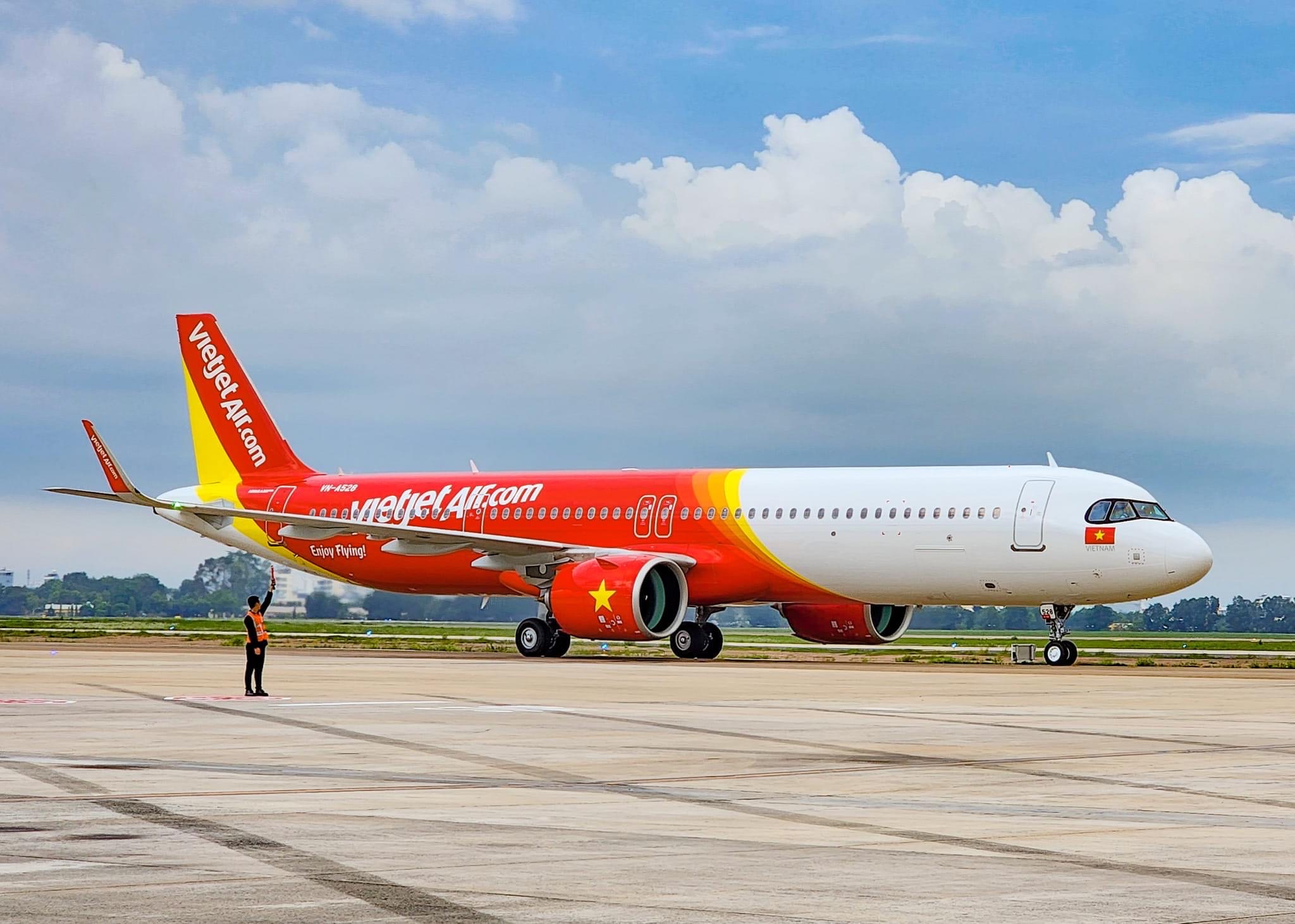 ﻿Đội tuyển nữ Việt Nam giành HCV SEA Games lần thứ 8, Vietjet tặng 1 năm bay miễn phí - 1