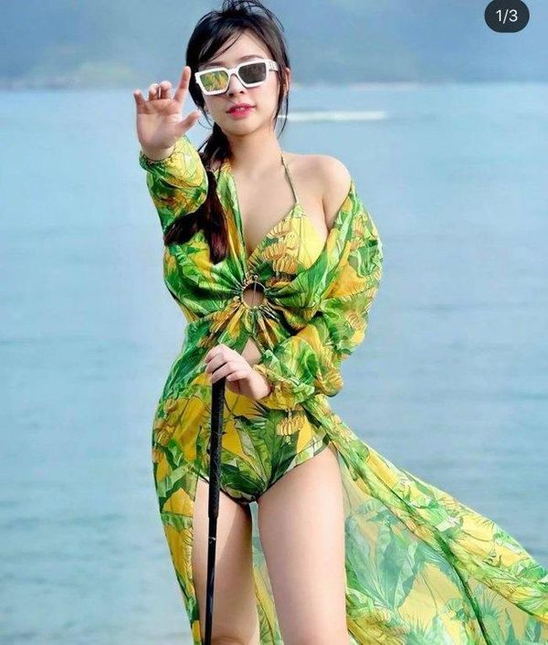 Nhờ ăn &#34;sâu đất&#34;, hot girl Hà thành tự tin khoe dáng mơn mởn trong khách sạn dát vàng - 7