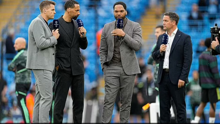 Rio Ferdinand (thứ 2 từ trái sang) chê trách HLV Ancelotti vì sai lầm khi không để Rudiger đá chính