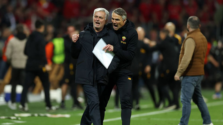 Mourinho khóc khi vào chung kết Europa League, chờ kỷ lục 6 lần vô địch cúp châu Âu - 5