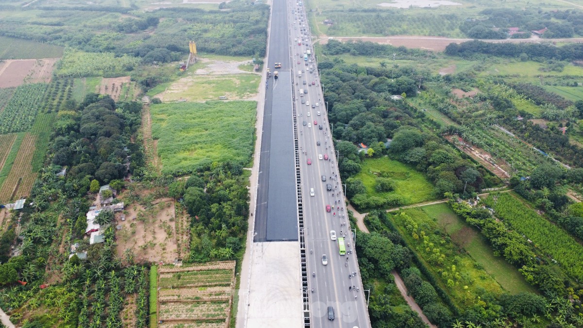 Điểm đầu của dự án giao với đường Nguyễn Khoái và đường Minh Khai (quận Hai Bà Trưng), điểm cuối giao với đường Long Biên - Thạch Bàn, đường Cổ Linh.