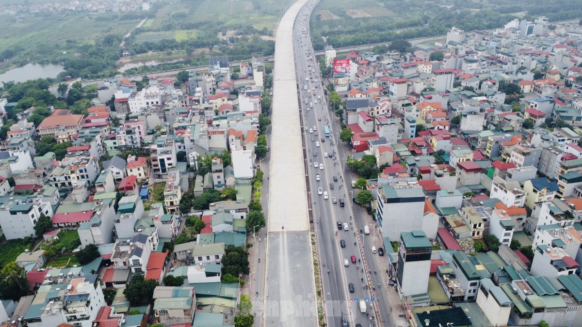 Phần cầu chính cũng đã hoàn thành toàn bộ các đột K0. Hiện tại, gói thầu số 1 vẫn chưa thi công đổ bê tông nhựa. Đồng thời, dự án dự kiến thảm nhựa hết gói thầu số 2 trong tuần này.