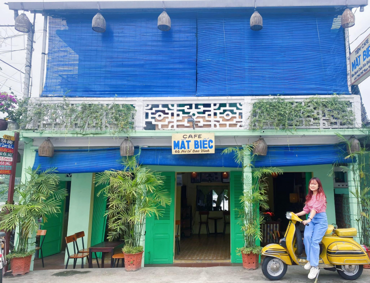 Cafe Mắt Biếc.