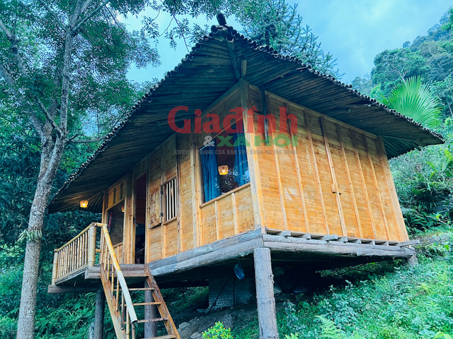 Ở Hà Giang có khá nhiều Homestay view đẹp. Bạn nhớ liên hệ trước tránh tình trạng hết phòng nhé