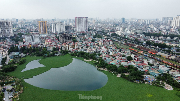 Hồi tháng 5/2022, lãnh đạo TP Hà Nội có buổi làm việc với Công ty TNHH Aeon Mall Việt Nam về tình hình triển khai dự án trung tâm thương mại Aeon Mall Hoàng Mai. Ông Nakagawa Tetsuyuki, Tổng Giám đốc Aeon Mall Việt Nam cho biết, hiện nay, dự án Aeon Mall Hoàng Mai đang ở những bước chuẩn bị đầu tư cuối cùng.