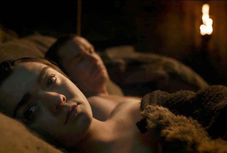 Cảnh “nóng” của Arya Stark với Gendry - con hoang của vua Robert Baratheon khiến chính cô cũng&nbsp;sốc.&nbsp;
