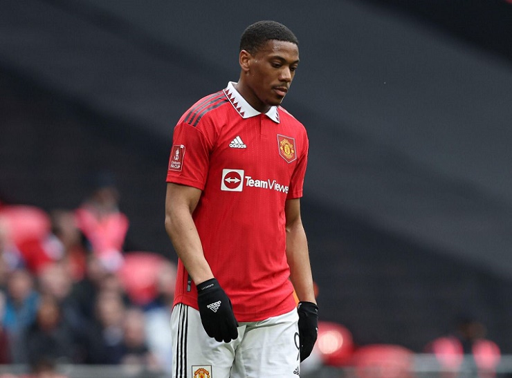 Martial lọt vào tầm ngắm của Aston Villa