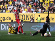 Bóng đá - Video bóng đá Augsburg - Dortmund: Hiệp 2 rực rỡ, áp sát ngôi vương (Bundesliga)