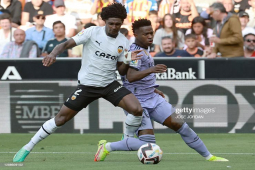 Video bóng đá Valencia - Real Madrid: Đòn đau bất ngờ, thẻ đỏ cay đắng (La Liga)