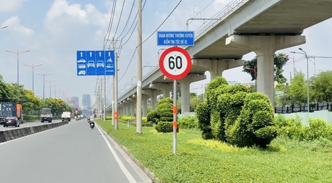 Nhiều người vi phạm tốc độ trên xa lộ Hà Nội vì... đường đẹp chạy 